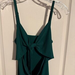 Green Sleeveless Dress with Bow Detail